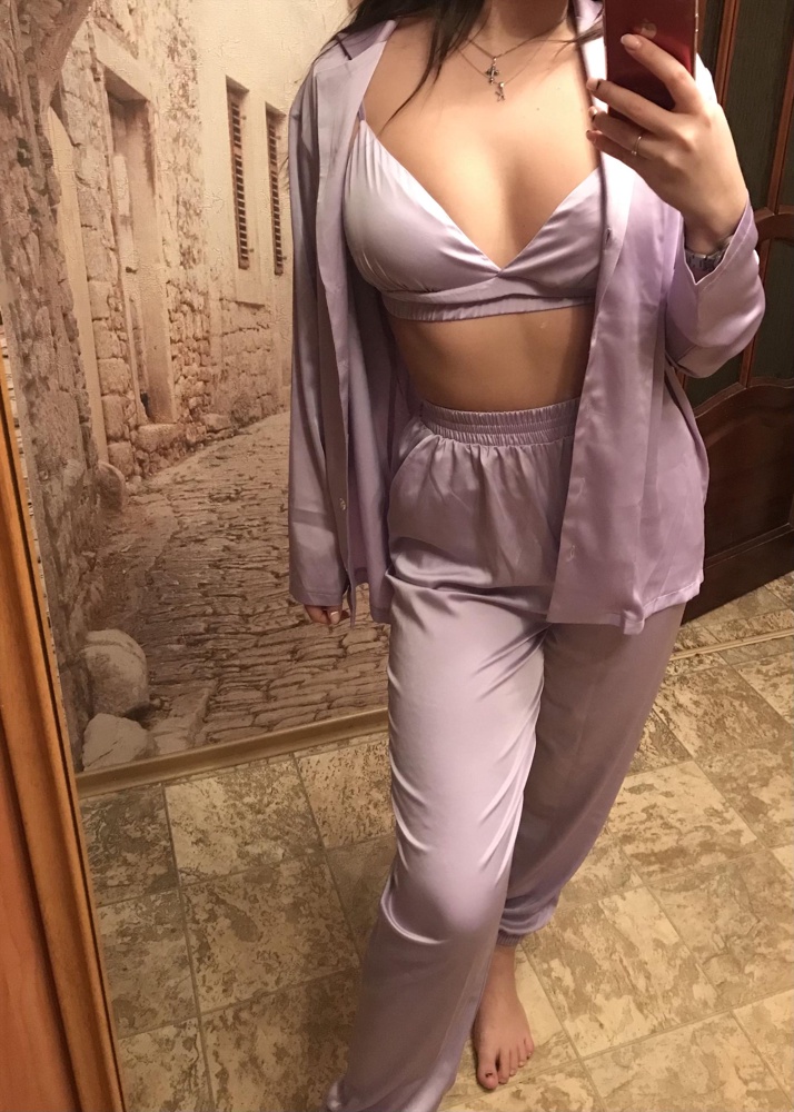 Идеальная пижама, как я и хотела😍 Приятная к телу, сидит великолепно… Размер соответствует, мои параметры 88-66-97
