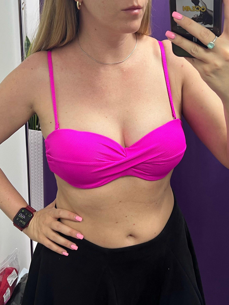 Размер 42 подошел на привычный 80 С. Качество хорошее, цвет яркий 