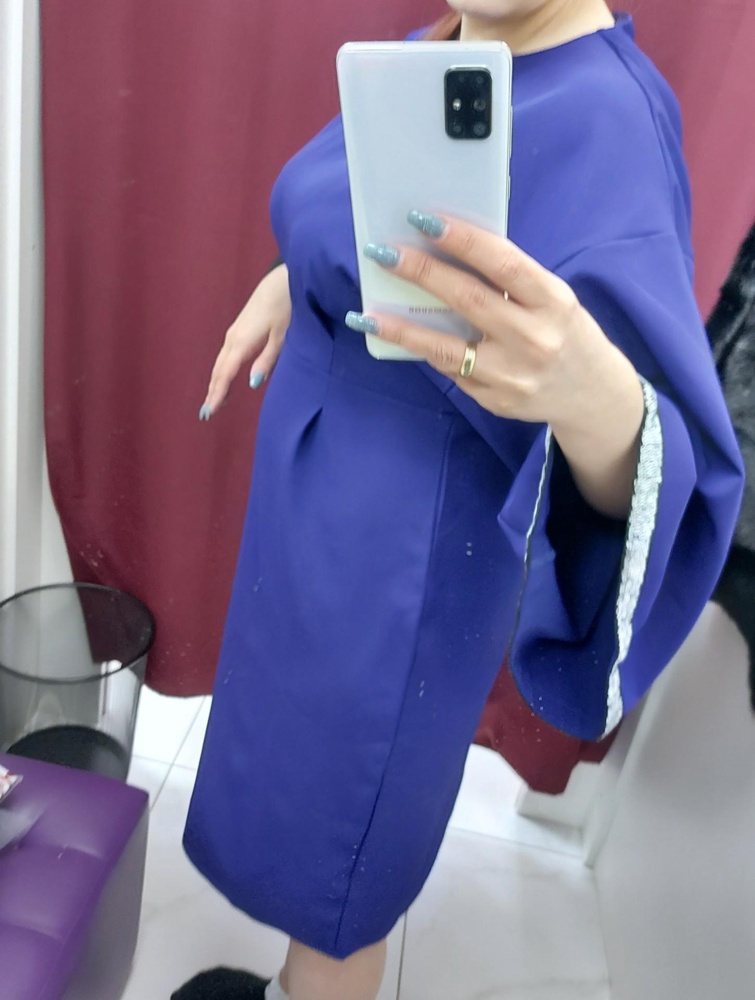 Девочки,оно классное. Ткань плотная,ничего не просвечивает.  Взяла для новогодней фотосессии,очень нарядное.