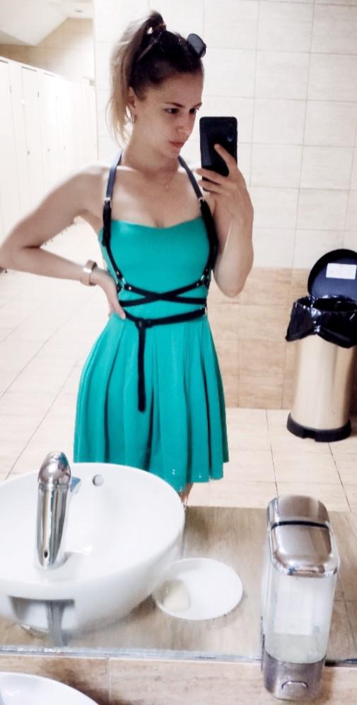 Я в восторге от портупеи. Понравилось качество))) всё отлично регулируется, запаха нет. Пришло в пакете) рекомендую