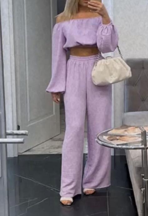 Обалденный костюм! Качество супер, очень лёгкая приятная ткань, цвет красивый, я очень довольна 