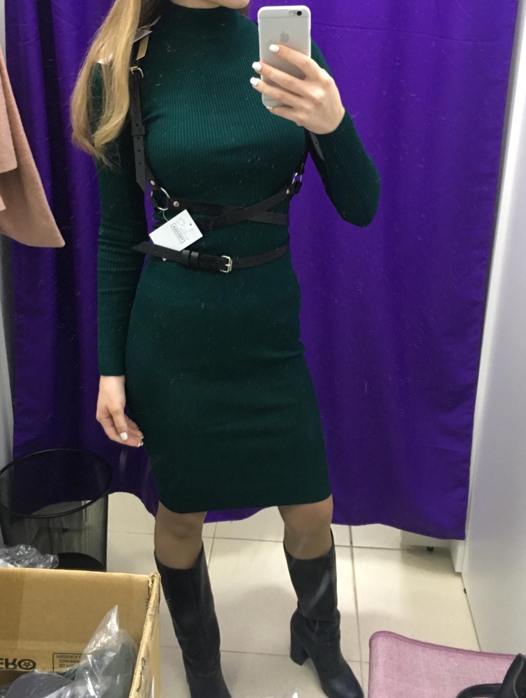 Она идеальна) 