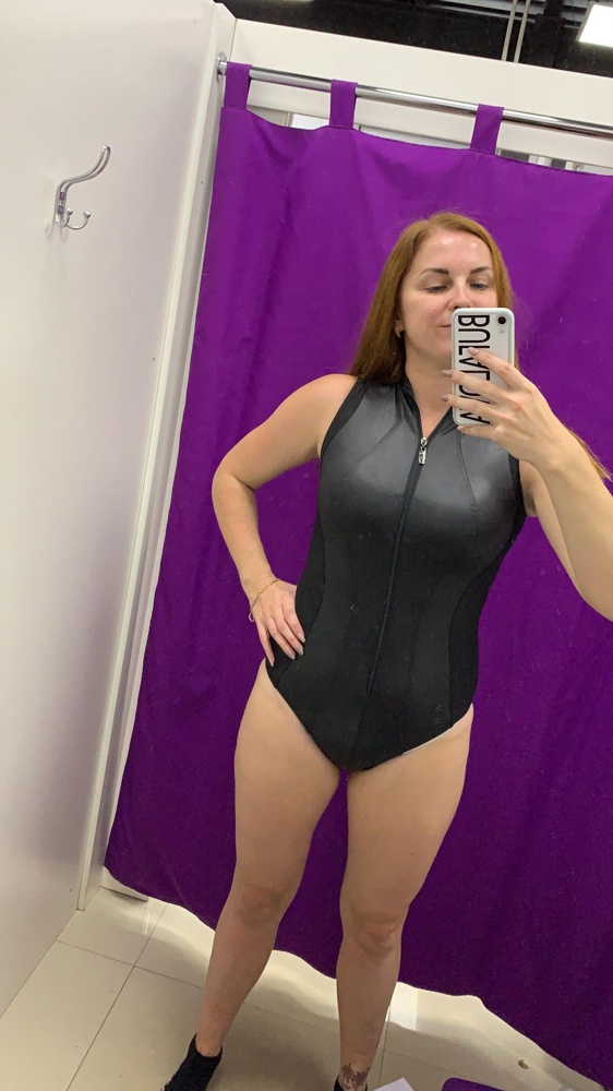 Просто выше всяких похвал . Я , в принципе, согласна его носить просто как боди даже . Этот купальник великолепен!!! Надо ещё другие цвета заказать …в бассейн вообще шикарно будет !