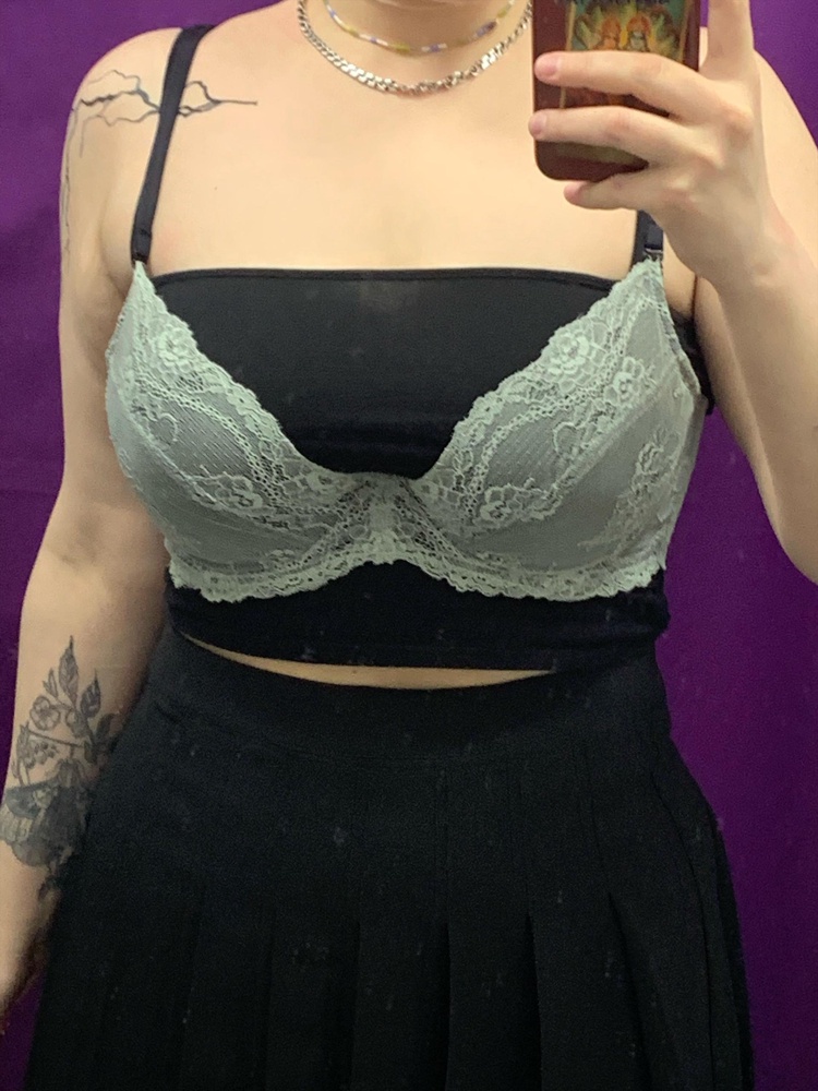 Цвет бомба, сидит классно и удобно ❤️ 