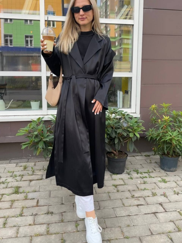 Это так стильно!!!!! все безупречно в этом кимоно: крой, ткань, посадка, детали! Я заказала в трех цветах, чтобы выбрать, в итоге выкупила все три))) боюсь, вдруг таких вещей больше не будет, но очень надеюсь, что появятся еще и новые цвет и в новых тканях ;)Не поленилась сделать фото в двух кимоно, хотя образы одинаковые, но смотрится вообще по-разному! Спасибо огромное бренду ! Рекомендую к покупке! 10 из 10