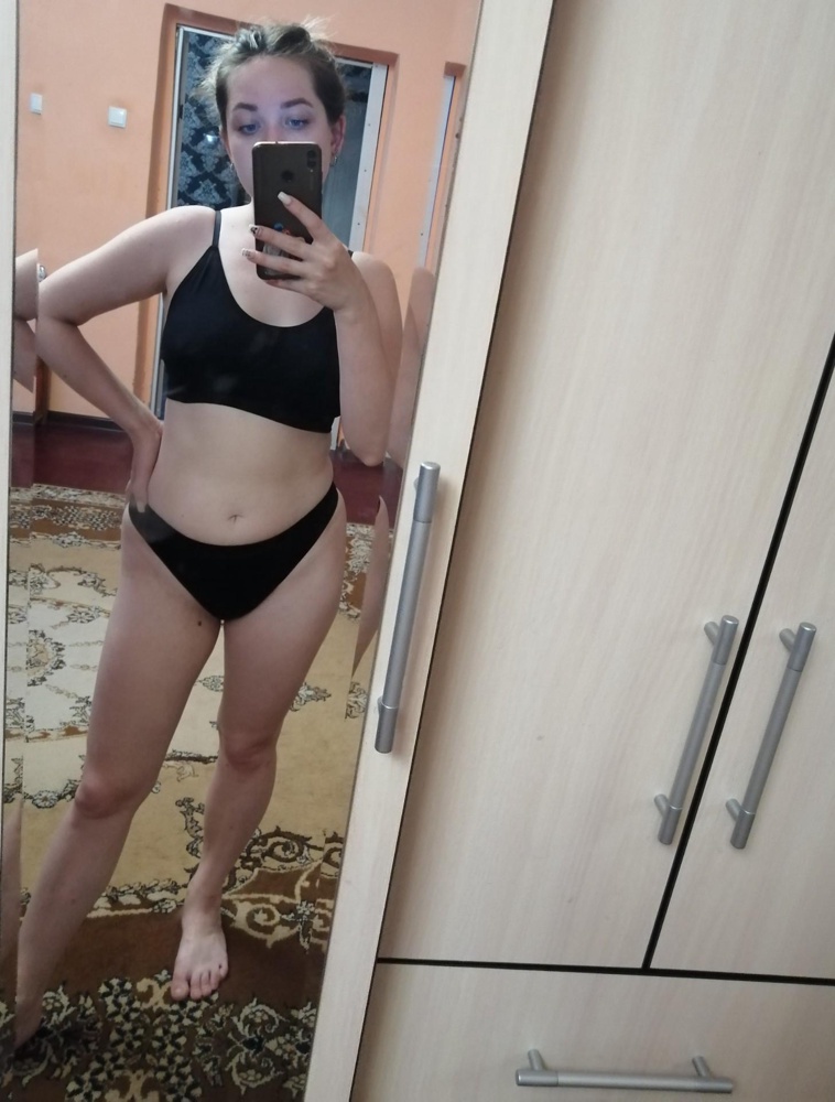 Мои параметры рост 155
Грудь 91,5
Талия 70
Бедра 91,5.
Резмер ношу 42 - 44