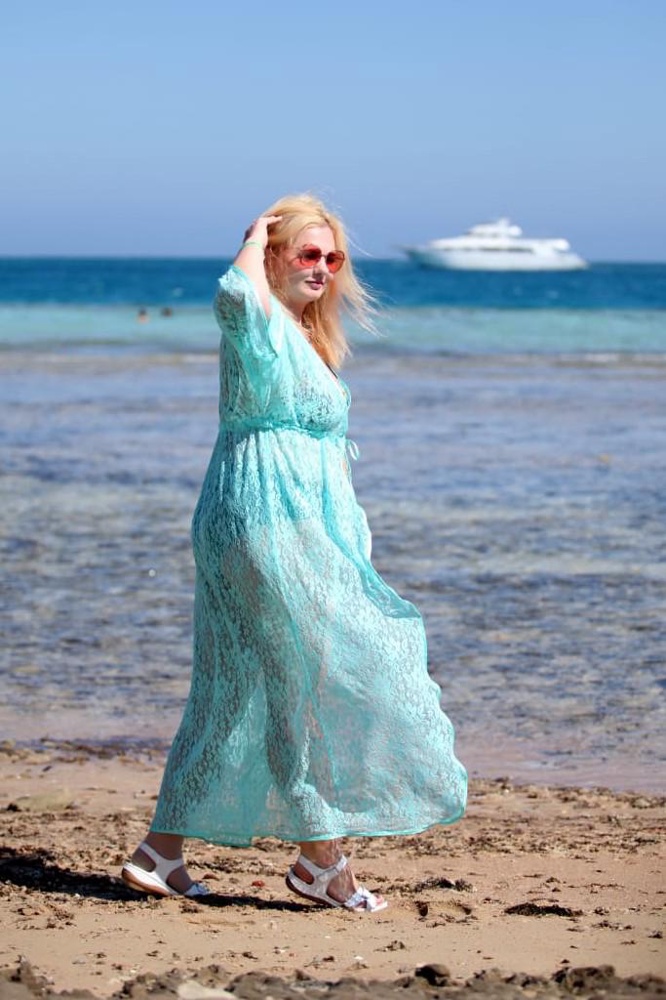 Классная туника. Мой размер 54, подошла. Единственное хотелось бы пуговку, чтобы  не разъезжалась,как шторка на леске. В остальном супер