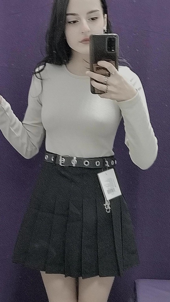 афигенная юбка!! очень приятная ткань.
на мои талия 59 и бёдра 88 S идеально села