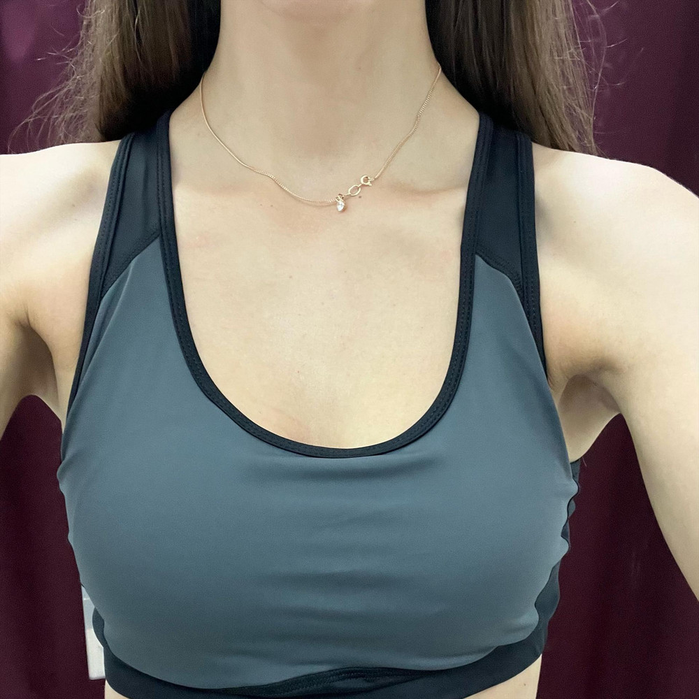 Заказ разочаровал,размер 44, большой. Странно, что такой же топ я примеряла у нас в магазине, после чего и сделала заказ, размер был аналогичный, посадка идеальная.