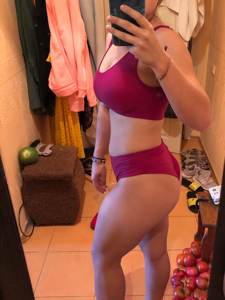 Мне нравится! Посадка, качество. Точно ничего не вывалится и не слезет при плавании😂. Комфортный спортивный костюм! Единственное, просьба к девочкам. Перед меркой надевать своё белье , чтобы не пачкать вещи. Мне достался чей то возврат и было явно ощутимо, что это пробовали надевать на голое тело..