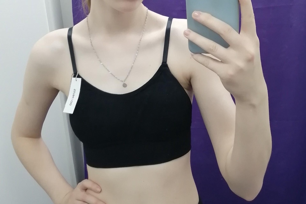 Ткань приятная не синтетика сто процентная, топ как раз