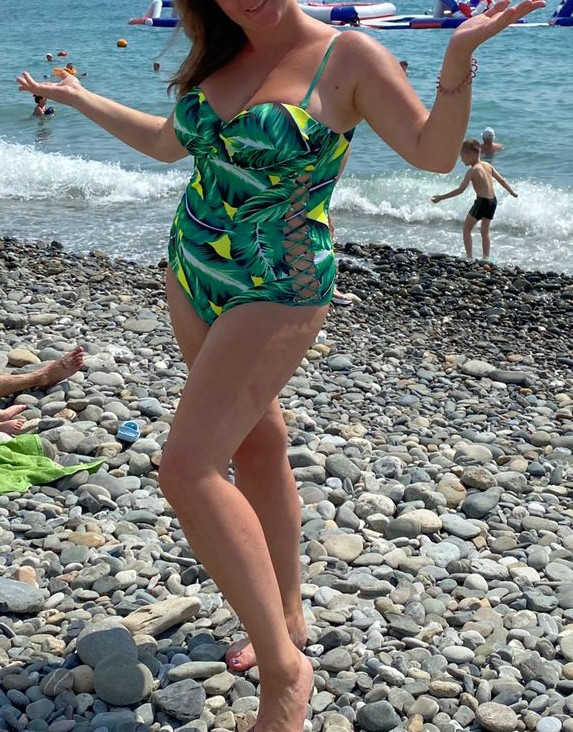 Великолепный купальник. Не линяет