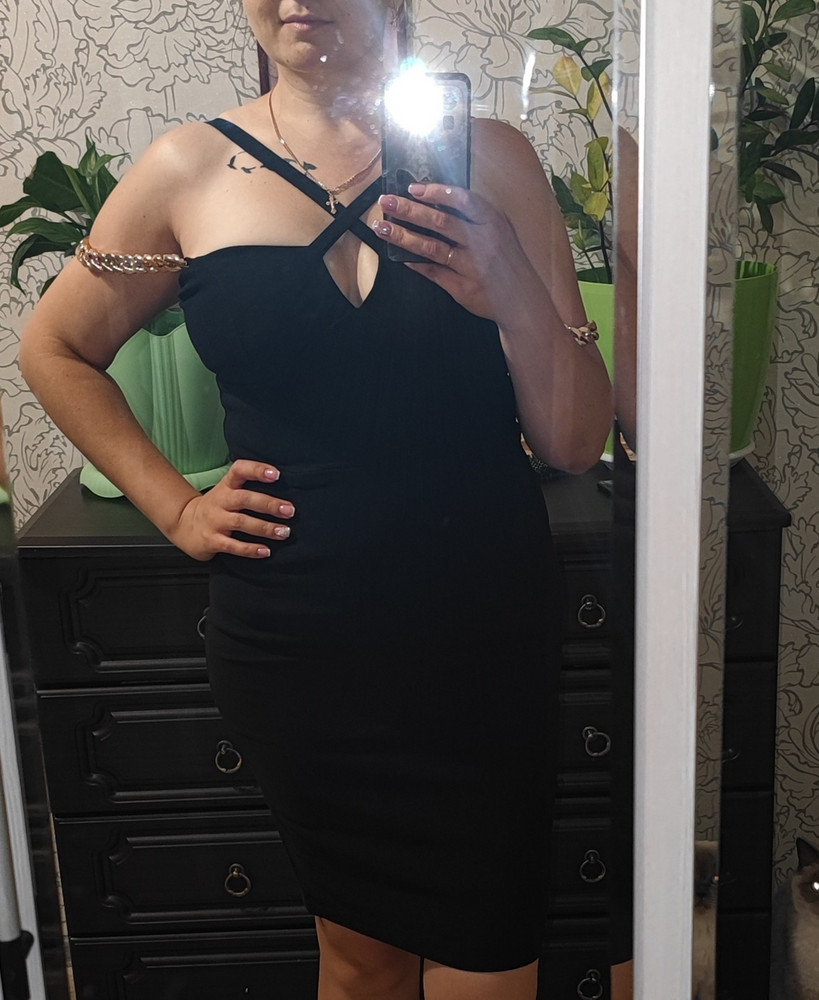 Платье наишикарнейшее. Просто бомба