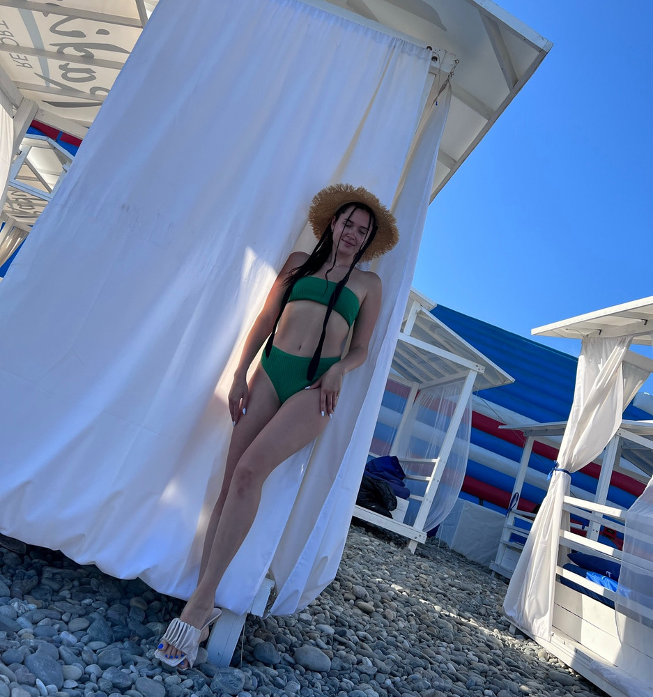 Я в восторге! Такая классная посадка трусиков. И верх прям супер. Качество тоже🔥 Буду ещё заказывать 🧡