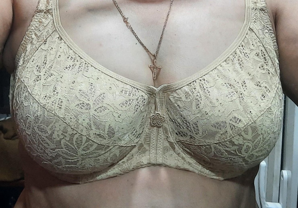 Отлично сел. Мой размер груди 103, заказала 80G.