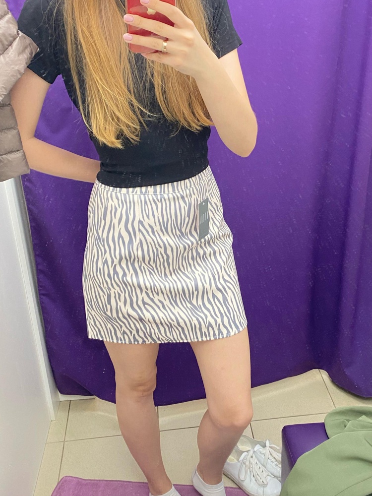 Отличная юбка! Тонкая, шортики вместо подкладок просто огонь идея