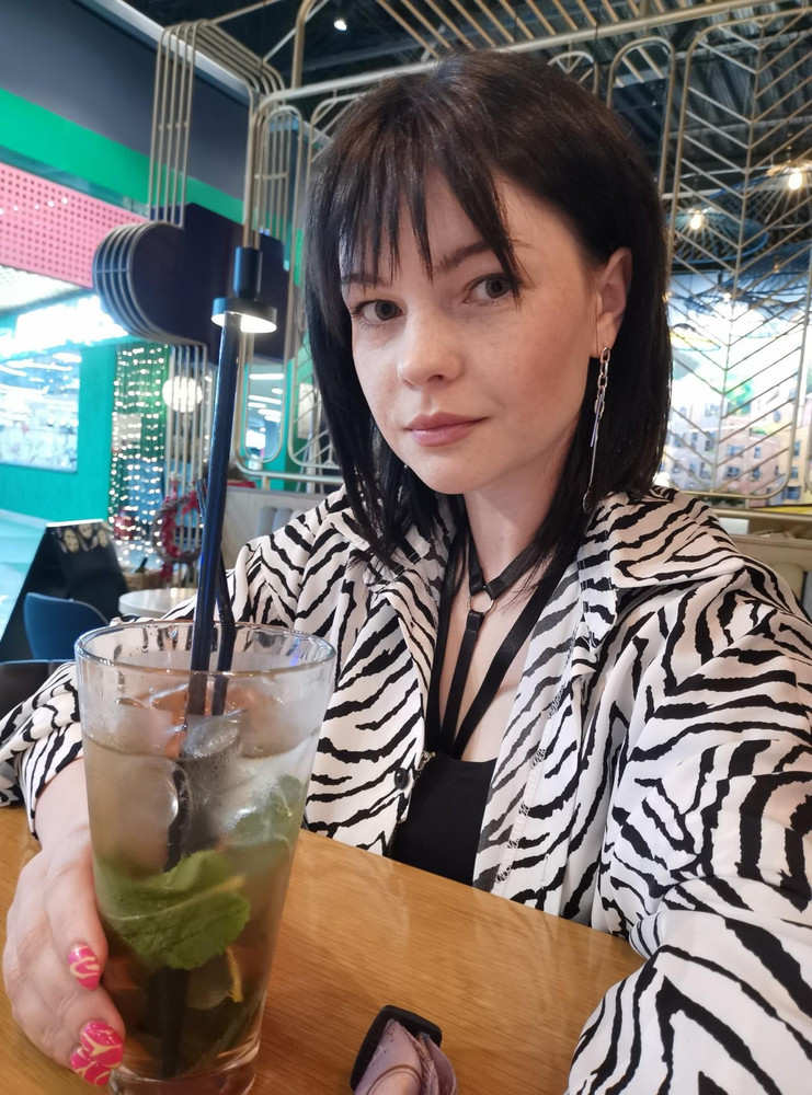 Хорошо дополняет образ. Под рубашки идеально.