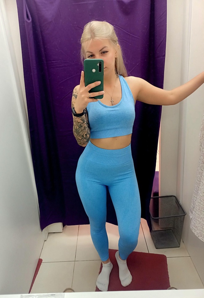 Костюм бомбовый, конечно) надеюсь обойдется без затяжек)