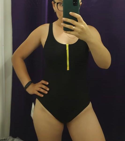 Качество не плохое, но как по мне так на более стройную фигуру.  В области бёдер смотрится не очень