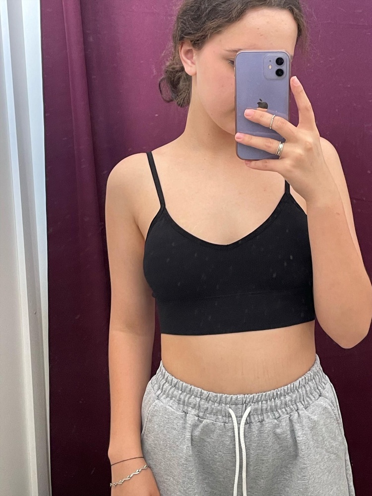 хороший топ, но лямки длинноваты 