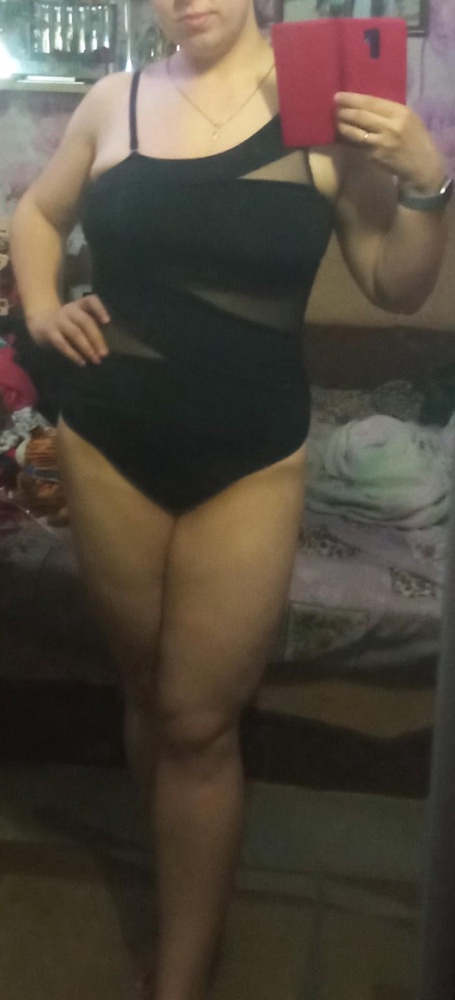 Да если по размеру смотреть то маломерит, на мои вещи размер 46 взяла размер купальника 50-52 сел отлично, я довольная, после похудения грудь значительно стала проблемной и выбрать себе купальник чтоб грудь держала проблемно, это модель из штук 10 заказанных других меня устроила на все 100%