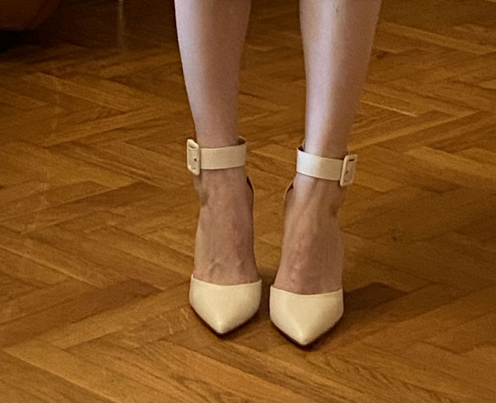 Отличные туфли. Шикарно смотрится на ноге, удобные. По размеру тоже все ок 🧡🧡🧡