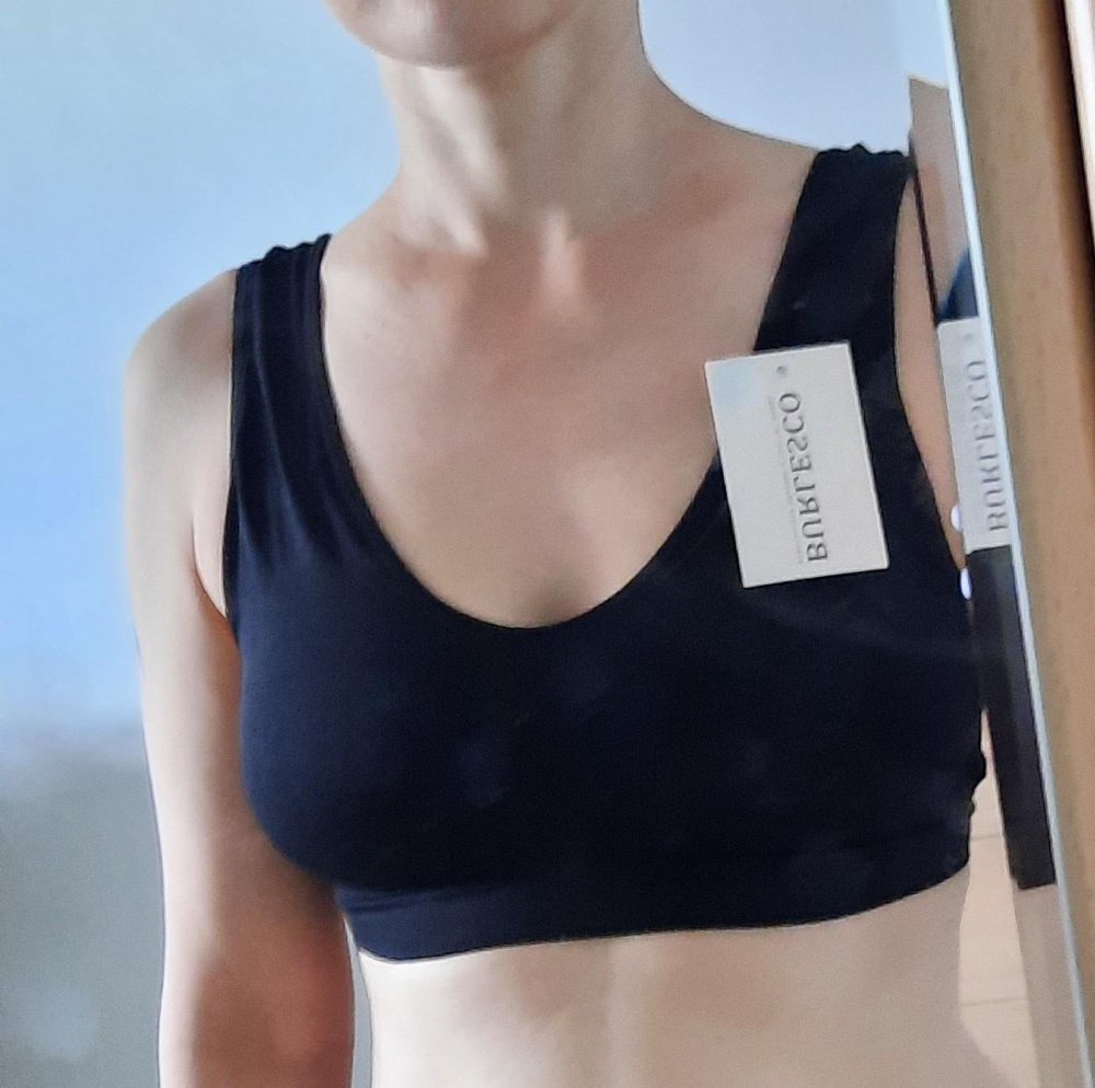 Хороший топ,покупкой довольна😌