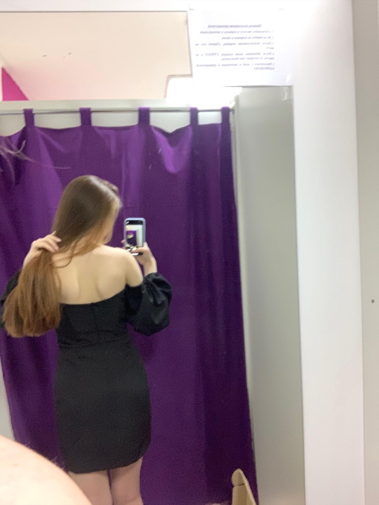 ждала белое,но не дождалась,пришлось заказать чёрное,но даже рада,что взяла черное.сидит красиво,xs великоват в груди без лифчика вряд ли надеть.ог-80,от-63,об-90