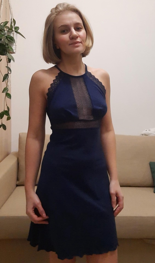 44 размер отлично на параметры: ог- 85, от-70, об-90, рост 165.