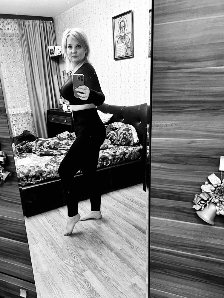 Классный, качественный топ-кроп 👍🏻Отлично тянется и облегает,комфортный материал для занятий спортом!Рекомендую!