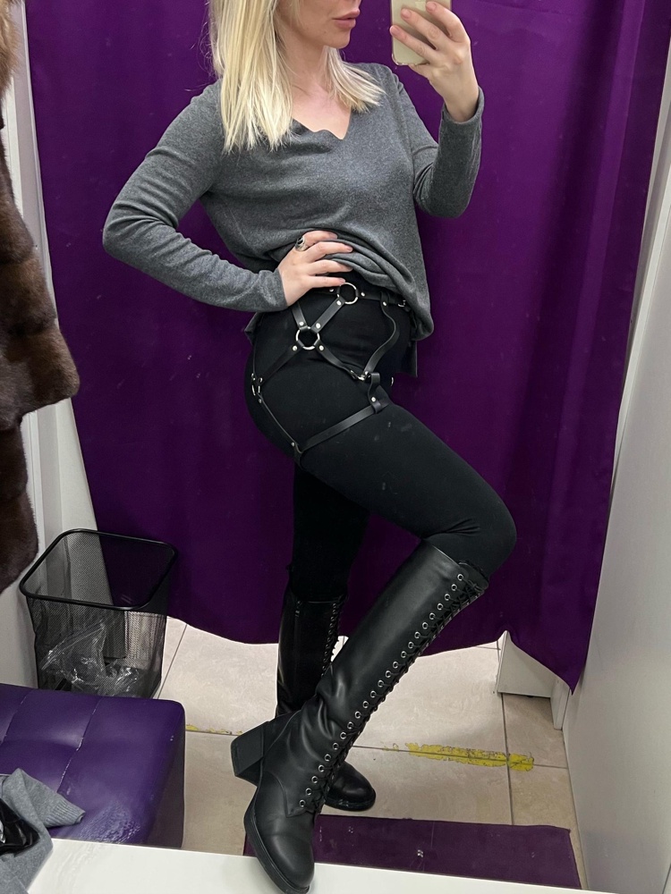 Мне понравилась, сидит отлично, удобно ) благодарю) на свой 42 взяла xs-s отлично подошёл ) 