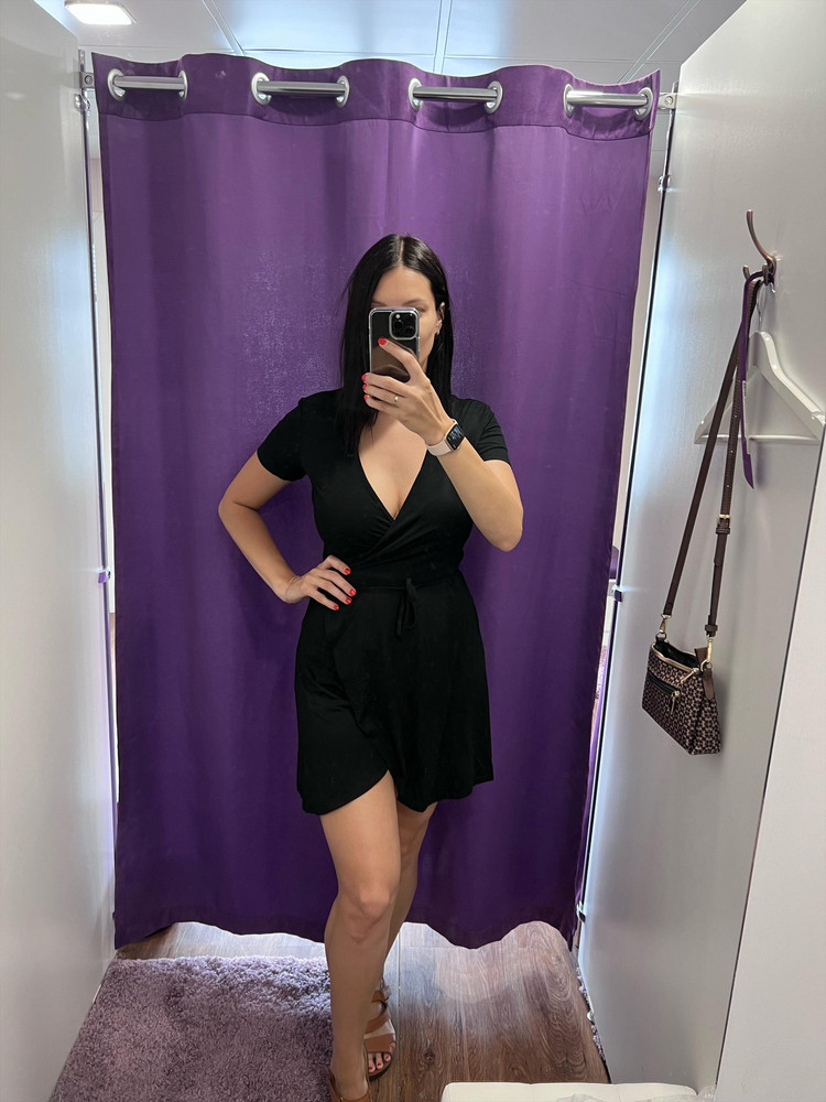 На рост 174 платье короткое, только для дома, сильно распахивается при ходьбе, как обычно высоким мало что подходит) но для дома класс, ткань приятная, вещь качественная