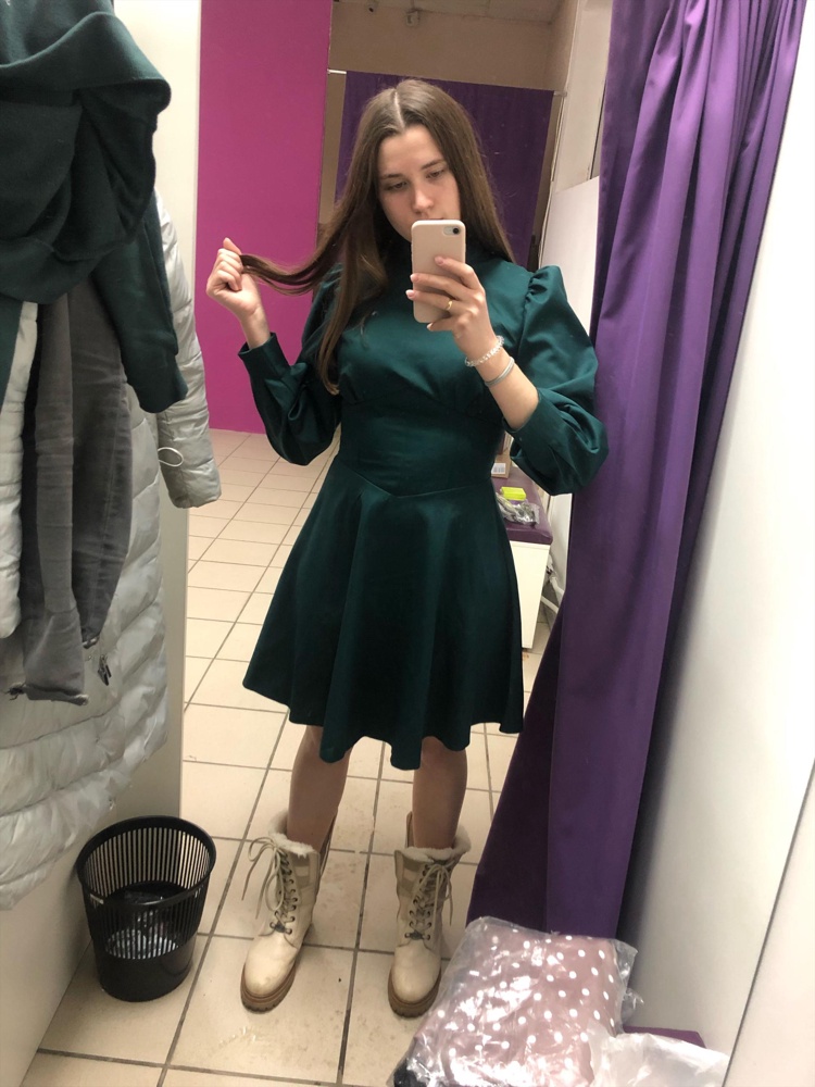 Просто вааау! На мою фигуру подошло замечательно, идет в размер! На рост 164 идеально, не коротко и не низко. Выглядит не дёшево, изящно, красиво, акцент на талии, даже если она не очень-то и узкая) рекомендую хочу ещё в других цветах! Спасибо ВБ! Взяла еще поясочки и цепочку широкую золотую, еще замечательнее выглядит, стильнее и дороже)