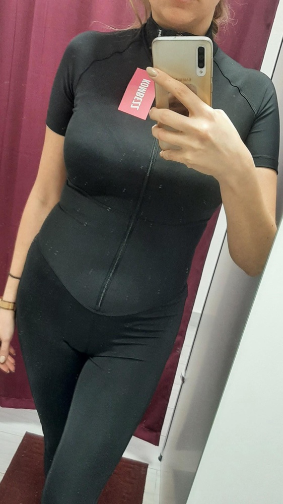 Костюм неплоой, но мне на себе не понравилось. Не нравится что низ будто уменьшает. Вернула, жду возврат. Размер чуть с запасом.