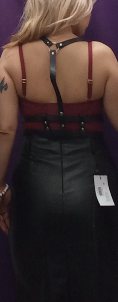 Всё круто,но ремешки немного потерты ,видно,что кто то носил🤔