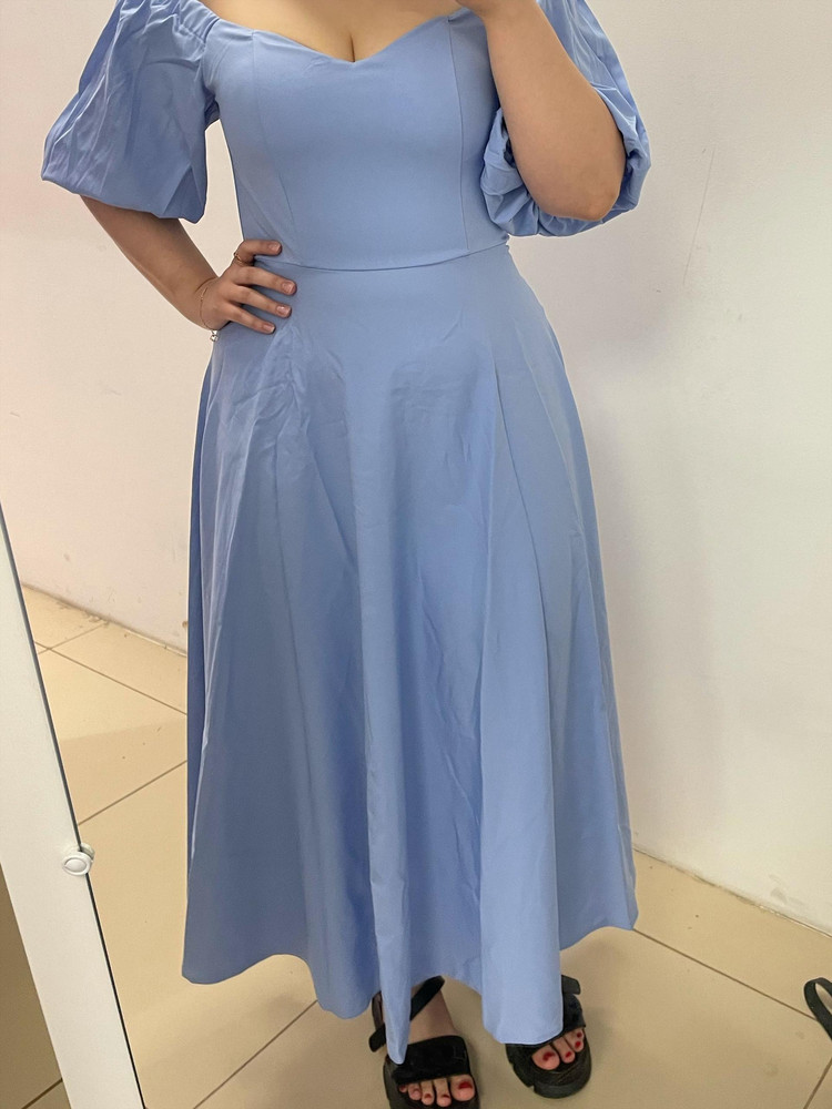 Платье понравилось) грудь подымает, живот подтягивает. На свой р-р вверх 48, низ 50. Подошло хорошо. Брала на свадьбу к подруге, всем понравилось 🥰