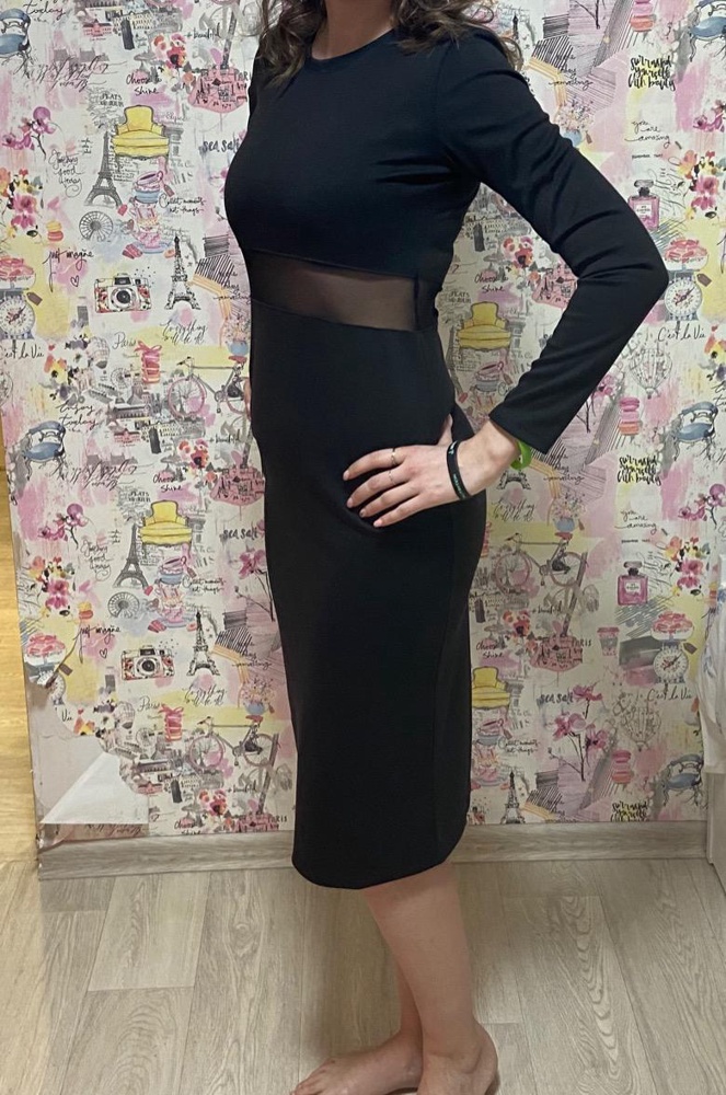 Платье отличное, аккуратно прошито, ткань плотная. Соответствует размеру. На рост 173, талия 74, бедра 98, грудь 93 размер 46 сел отлично 