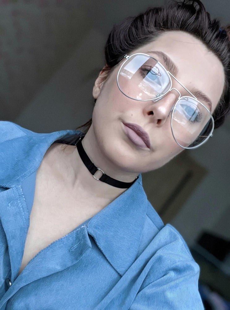 Чокер лёгкий,  регулируемый. Понравился)