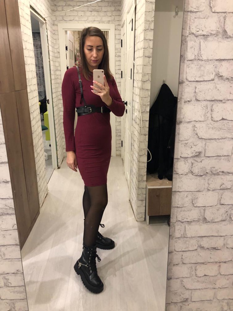 Портупея огонь 🔥
Кто-то жаловался, что на талии носить не получается, не хватает длины лямок, у меня все хватает. Но мне больше нравится носить под грудь. Мой рост 165, размер 44