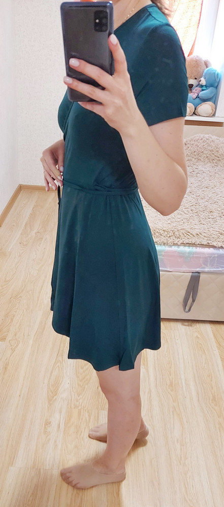 Платье чудесное. Очень приятное к телу. Цвет очень красивый, темно-зеленый. Упакованно аккуратно. Всем советую к покупке! ))
На рост 175 ог 85 от 68 об 99 - село прекрасно)