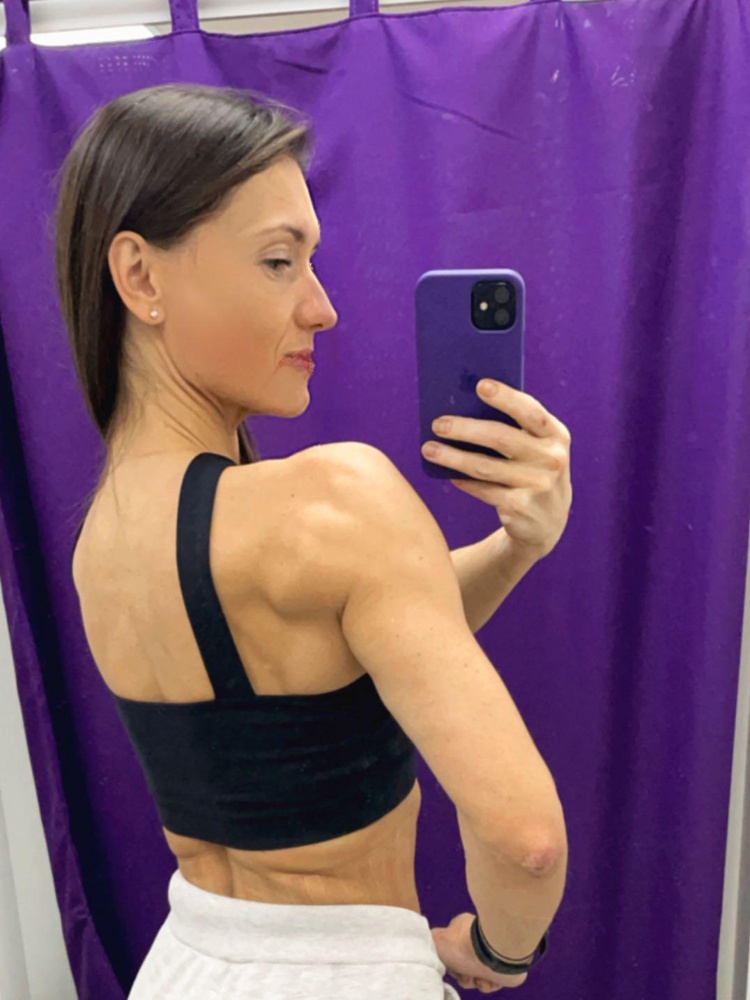 Красивый топ. Но оказался велик для меня 