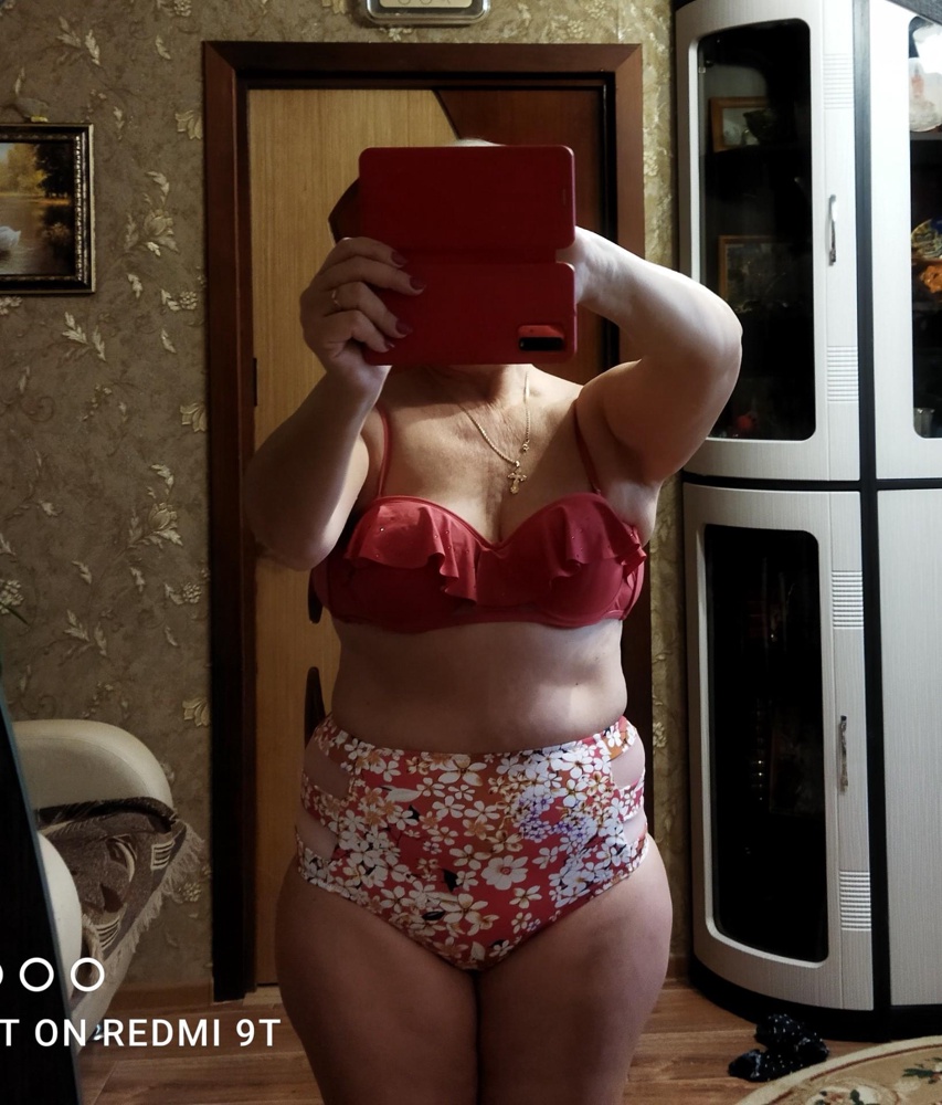 Отличный купальник. Подошёл великолепно. Хотела бы ещё приобрести из этого ряда, но другой расцветки, но уже нет моего XL.