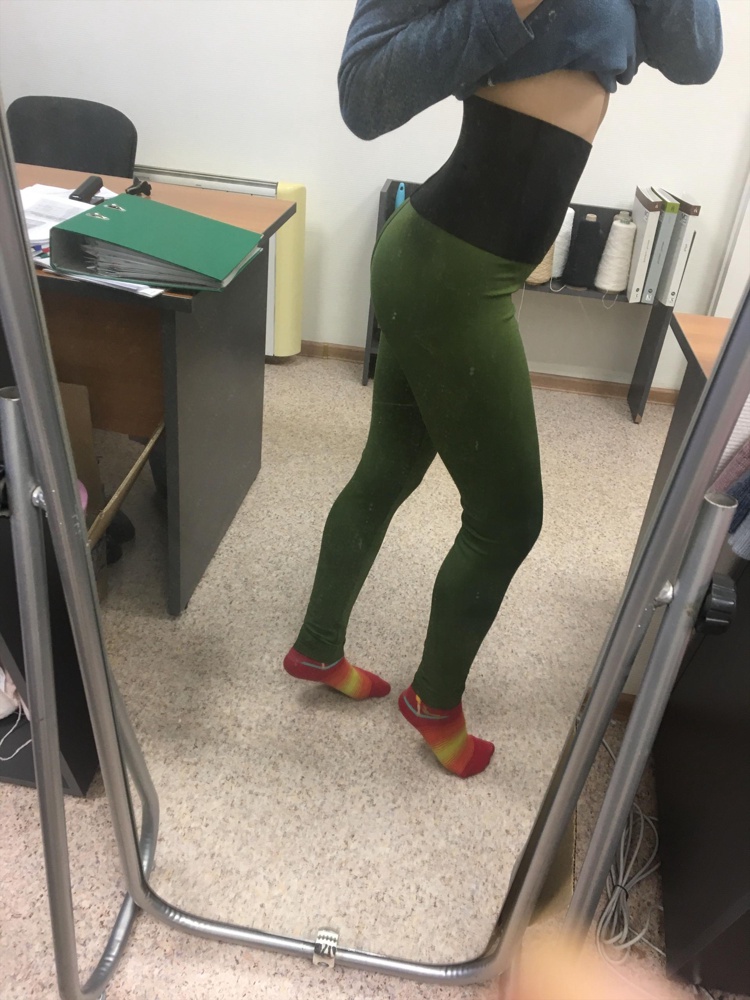 Понравились, с непривычки кажется, что пояс высоковат, на тренировках ещё не испытывала. Мой рост 161, может быть я коротконожка для таких леггинсов, поэтому и кажется, что высоковат, но как мне кажется, при желании его можно подвернуть. В целом ткань очень плотная то что и хотелось 😻