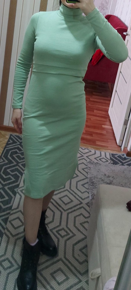 Супер, за такую сумму. Кормлю. В области живота по свободнее немного, но не заметно сильно. Думаю одежду для беременных и кормящих надо делать отдельно, потому что взяв это платье при беременности я бы взяла 48 размер. Сейчас при кормлении мой размер 44. То есть после родов, вещи при беременности становится как мешок(((. А свободный живот в одежде после родов ни к чему.