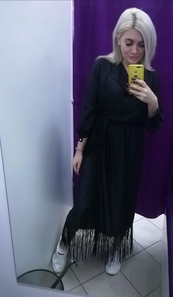 Платье супер! Качество отличное! То,что ожидала - получила! Ожидание оправдало реальность❤️😍
Мои параметры приблизительно :95-76-108