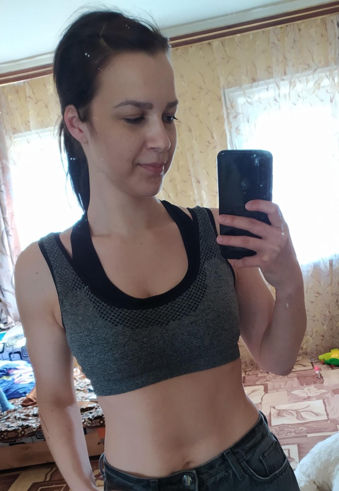 Я не пожалела что выбрала именно его, замечательно держит грудь, рекомендую)