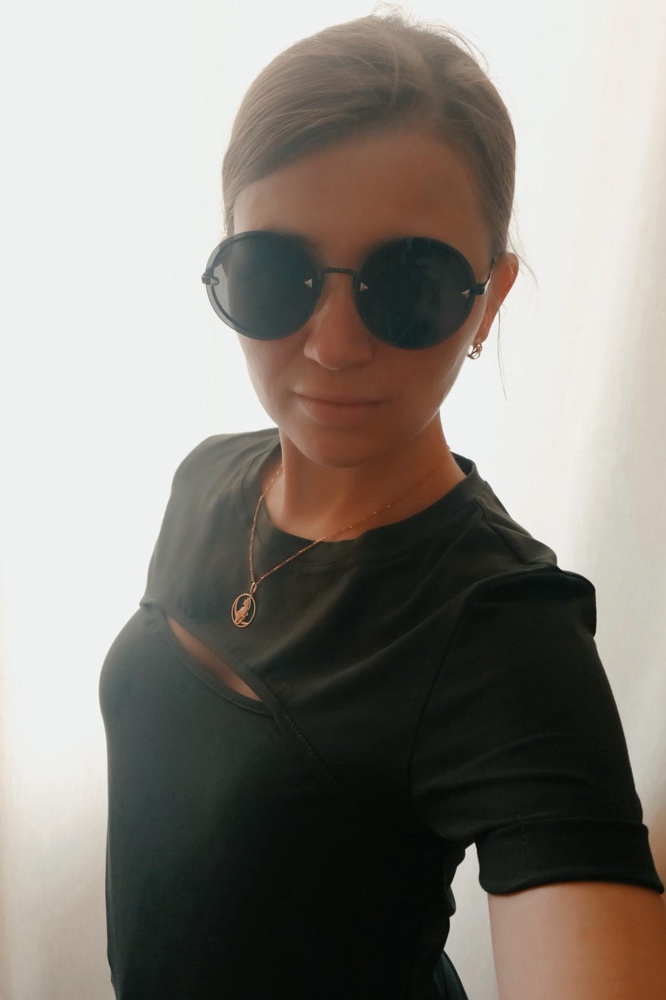 Крутая, в размер🔥💥. Заказала ещё в пудровом цвете.