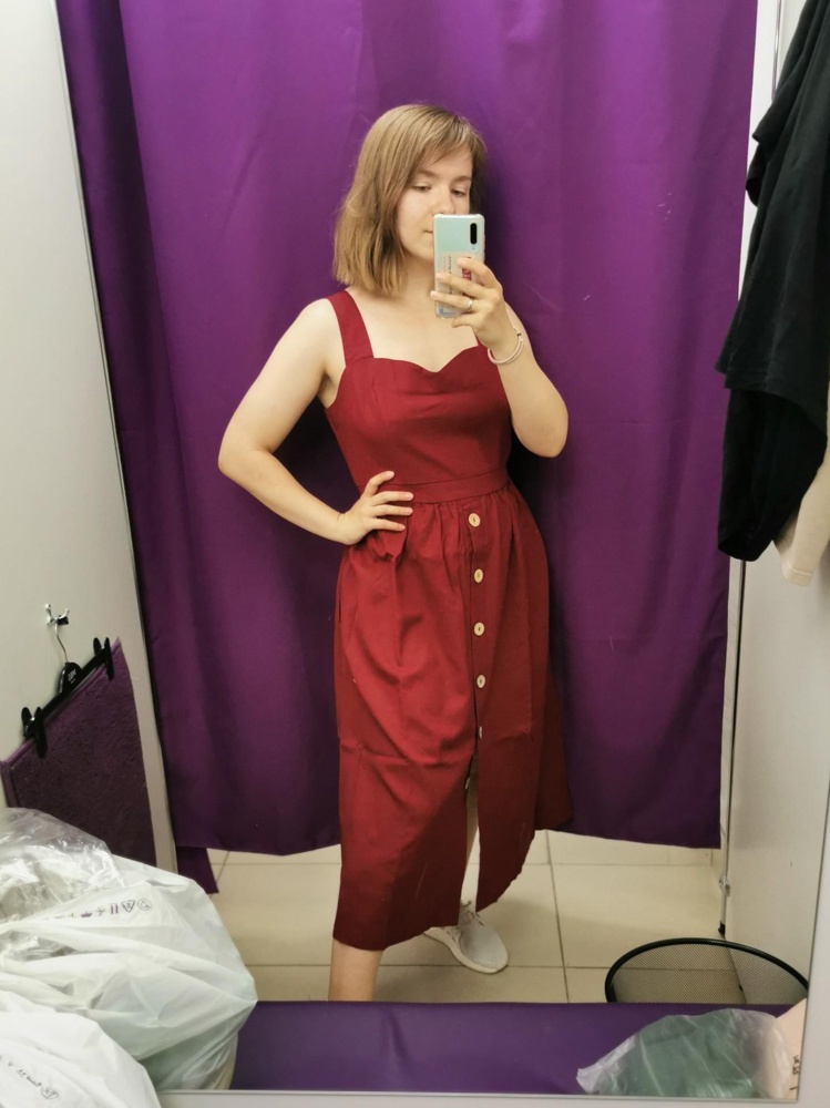 Богичное. Сидит хорошо. Не просвечивает на теле.