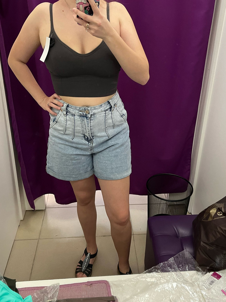 Неплохая на 4. Хорошо качество среднее . Мне не подошла . Наверное не мой фасон 