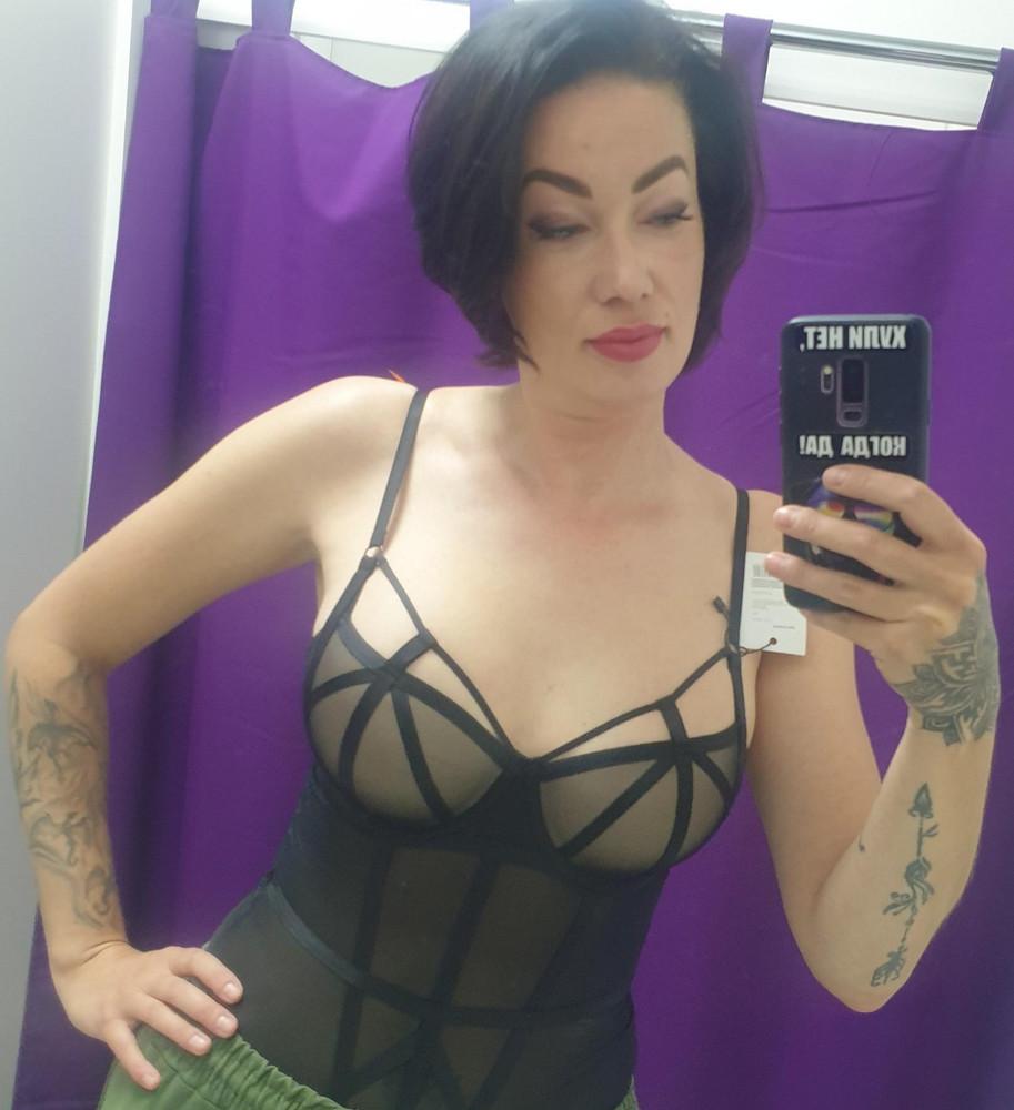 Шикарное боди! По размеру всё подошло. Заказ пришёл очень быстро